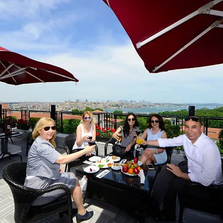 Agora Life - Special Class Hotel