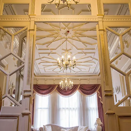 Hotel Hhk 4*