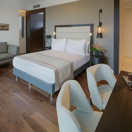 Moevenpick Golden Horn Hotel