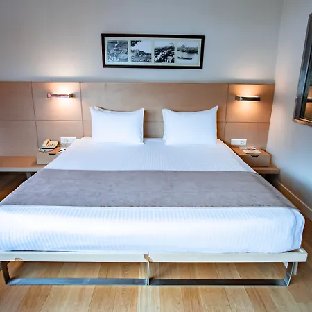 Hotel Eresin Taxim & Premier 4*