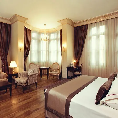 מלון Palazzo Donizetti - Special Class 4*