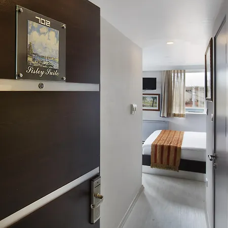 Gallery & Nisantasi Hotel 3*
