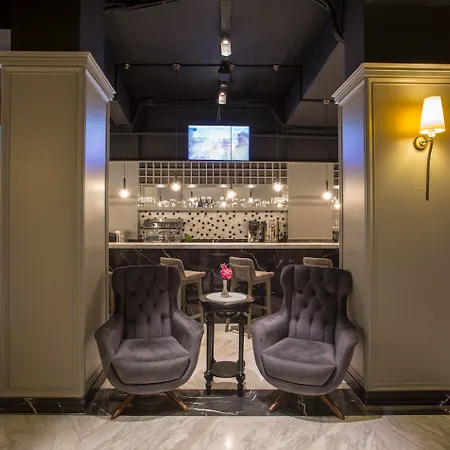 Hotel White Monarch 4*