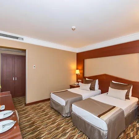 Hotel Vicenza Old City 4*