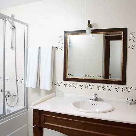 Azade Otel İstanbul