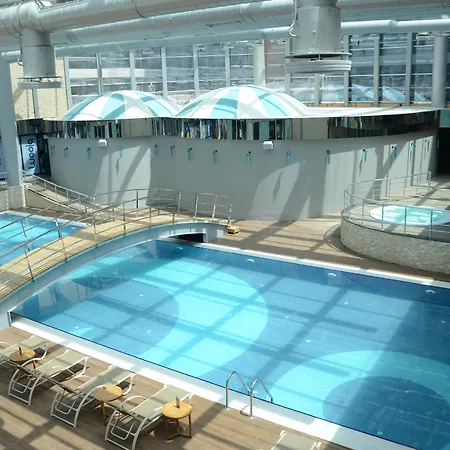 Pullman & Convention Center 5*