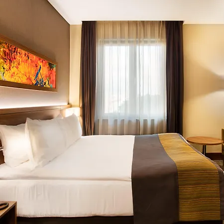 - Kadikoy By Ihg Hotel
