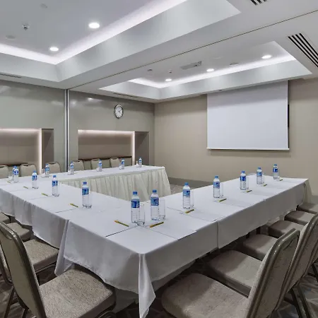 Hilton Garden Atatuerk Airport 4*