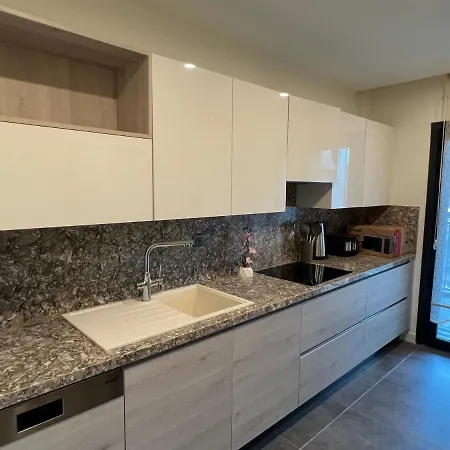 Apartment Family Luxury 2 Bedroom +saloon *