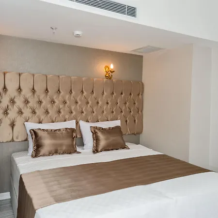 Grand Pamir Hotel 3*
