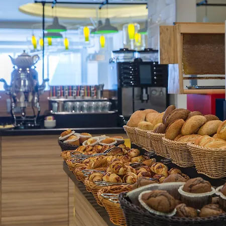 Hotel Park By Radisson Ataturk Airport 5*