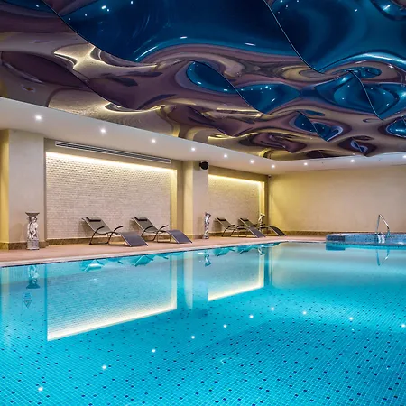 Hotel Park By Radisson Ataturk Airport 5*