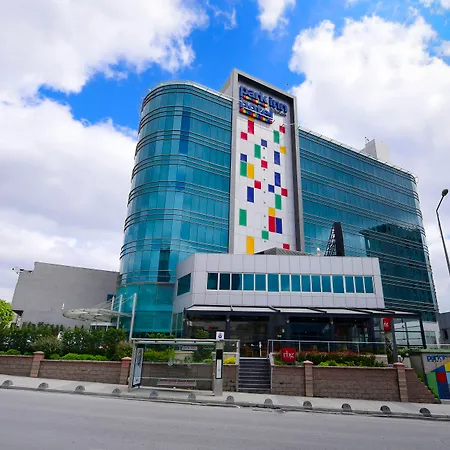 Park By Radisson Ataturk Airport Hotel 5*