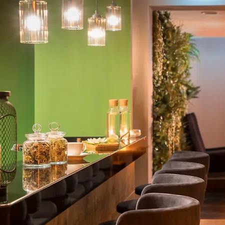 Park By Radisson Atasehir 4*