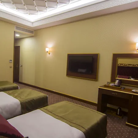 Mb Deluxe Отель