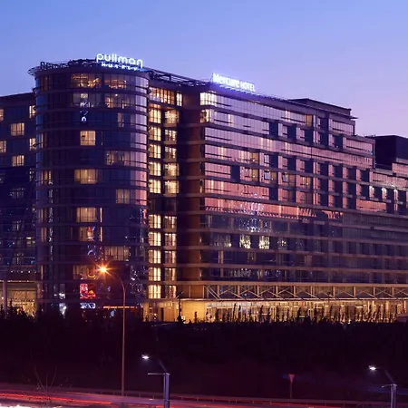 Mercure West & Convention Center Otel 5*