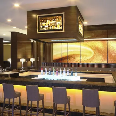 Hotel Mercure West & Convention Center 5*