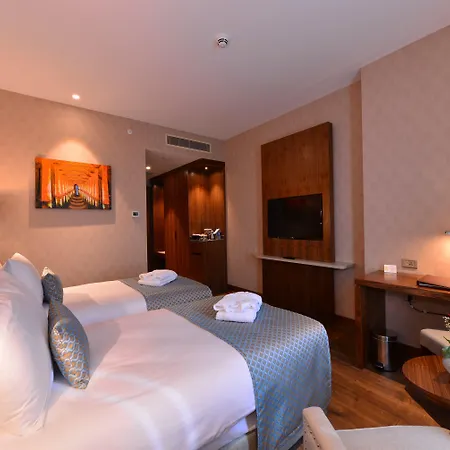 Clarion Mahmutbey Hotel 5*