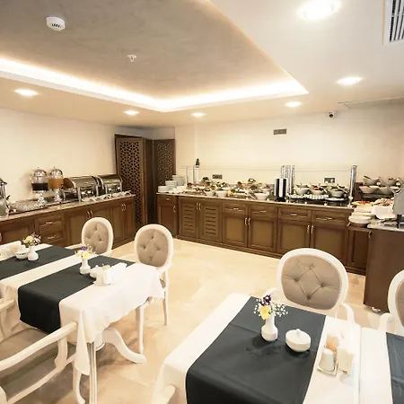 Antusa Palace & Hotel 4*