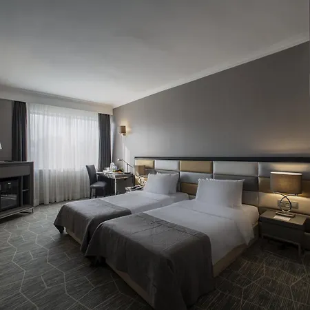 Taksim Square 4*