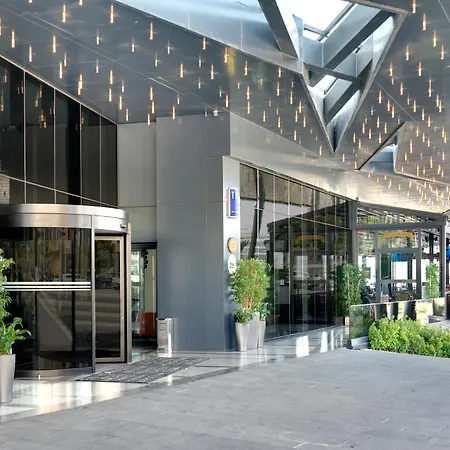 Отель Tryp By Wyndham Basin Ekspres Стамбул