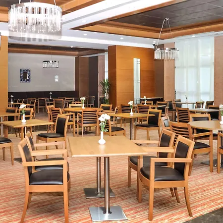 Mercure Altunizade Hotel 4*