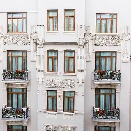 Hotel Pera Parma 4*