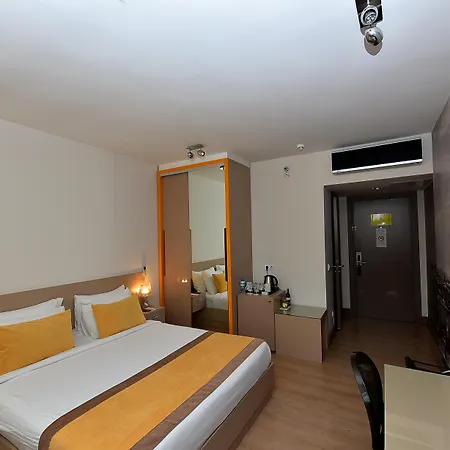Cheya Besiktas Bosphorus Center & 3*