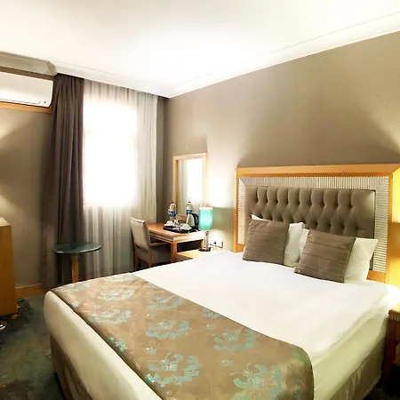 Zurich Hotel 3*