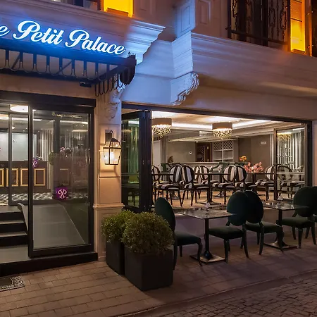 Le Petit Hotel 3*