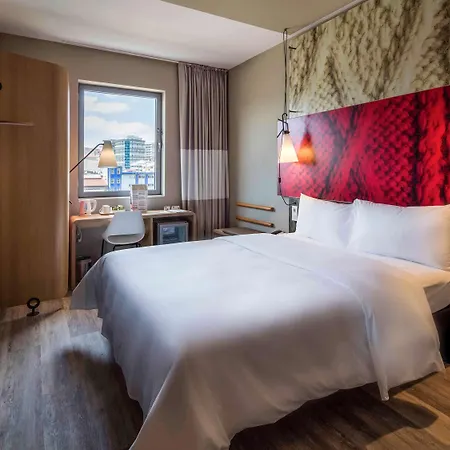 Ibis West Hotel 3*