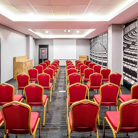 Hotel Ibis West 3*