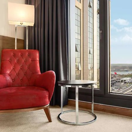 Ramada Beylikduzu 5*