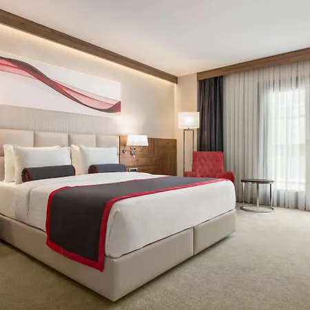 Ramada Beylikduzu 5*
