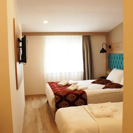 Hotel The Laila 3*