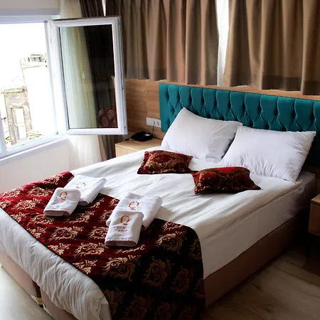 The Laila Hotel 3*