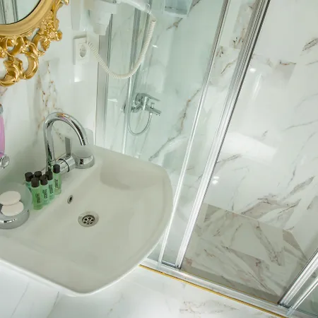 Atlantis Royal Ξενοδοχείο 3*