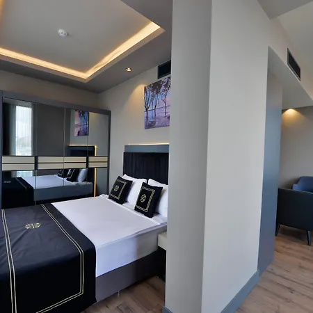 Western Premier Hidden Hills Estambul