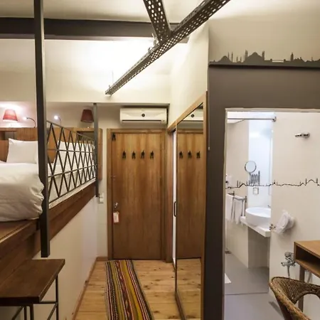 Peradays Hotel
