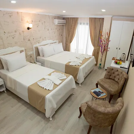 Vander Valk Hotel 2*