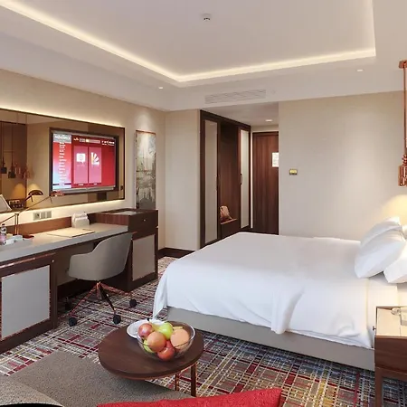 Moevenpick Airport Hotel 5*