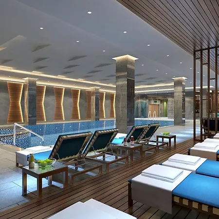 Moevenpick Airport 5*