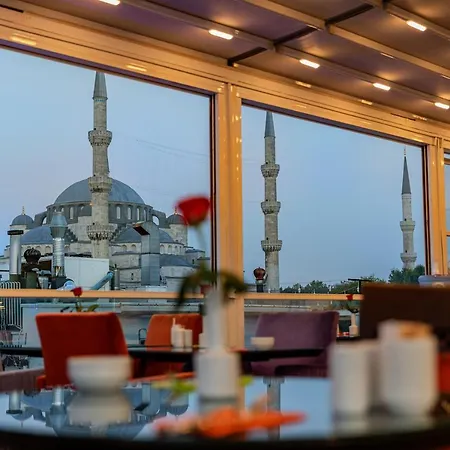 The Magnaura Palace Hotel
