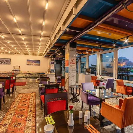 Hotel The Magnaura Palace 4*