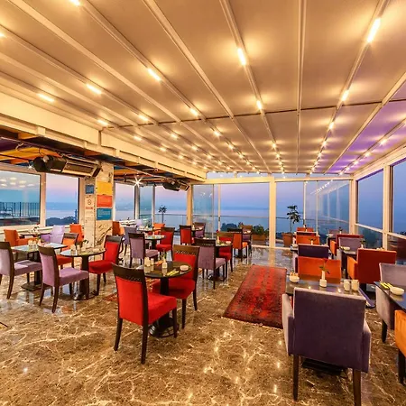 The Magnaura Palace Hotel 4*