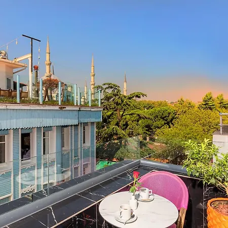 The Magnaura Palace Hotel