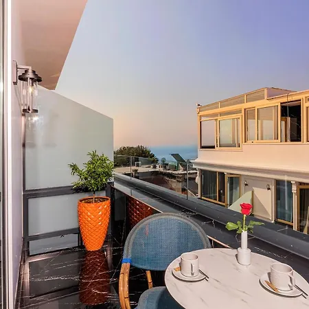 The Magnaura Palace Hotel