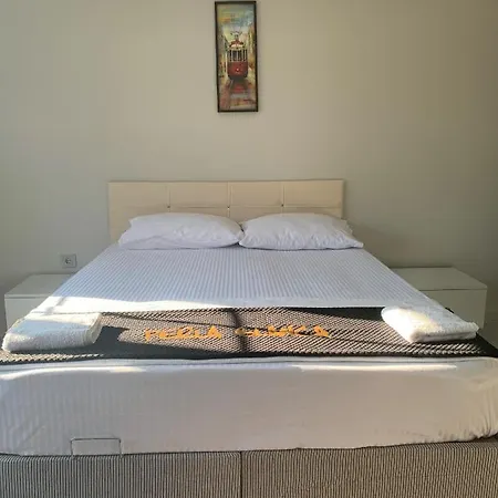 Nearby Taksim Spacious Flat With Duble Bed Κωνσταντινούπολη