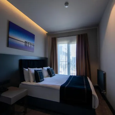 Menalo Premium Airport Hotel 5*