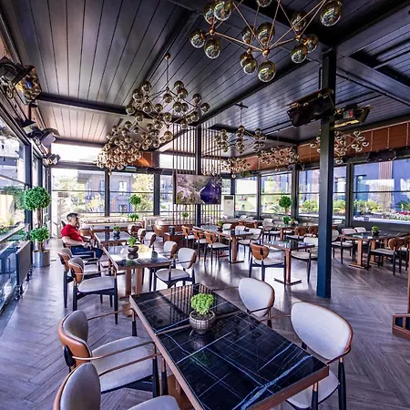 Menalo Premium Airport 5* Estambul